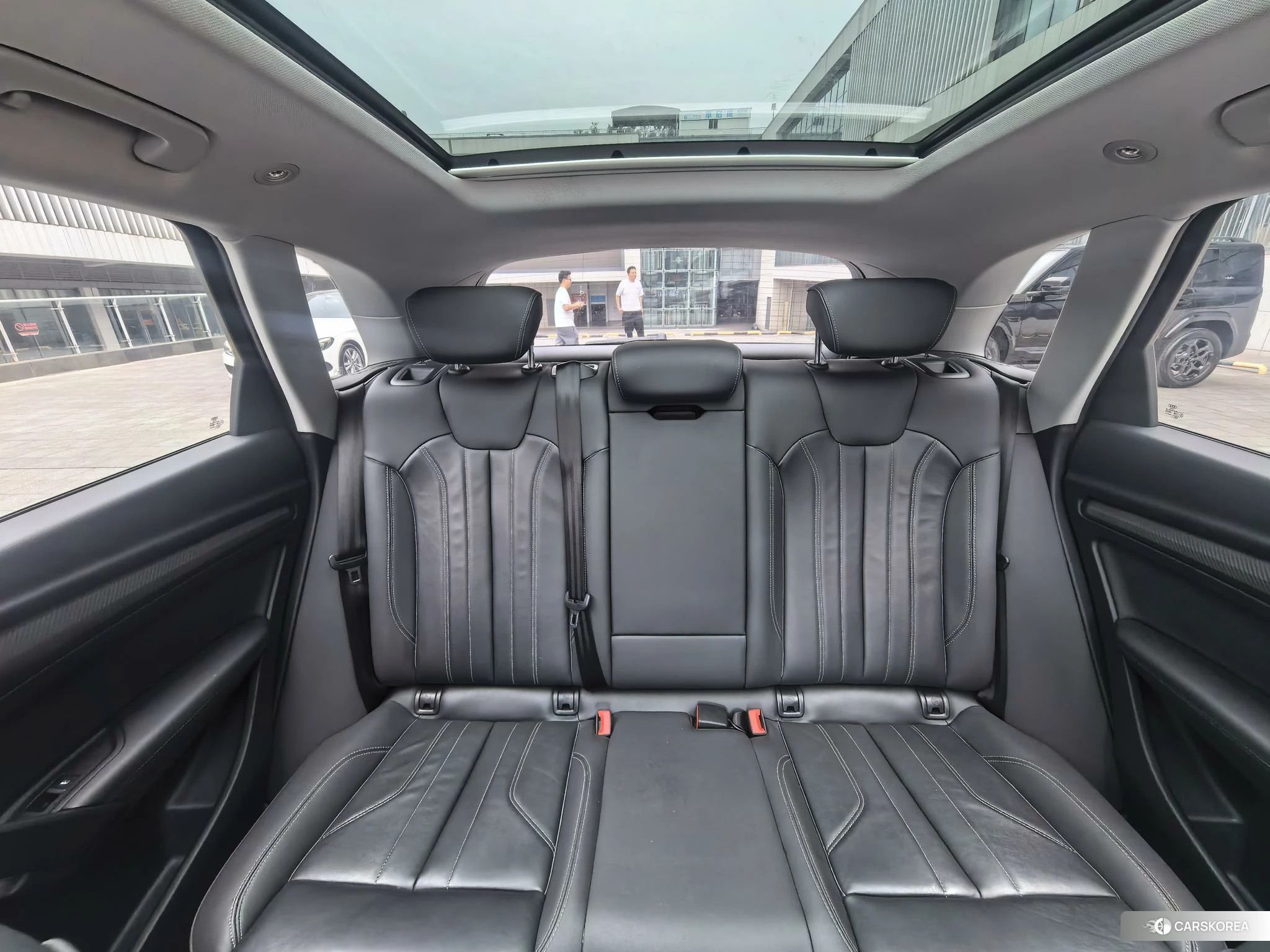Audi Q5L id 4454051 из Китая 10