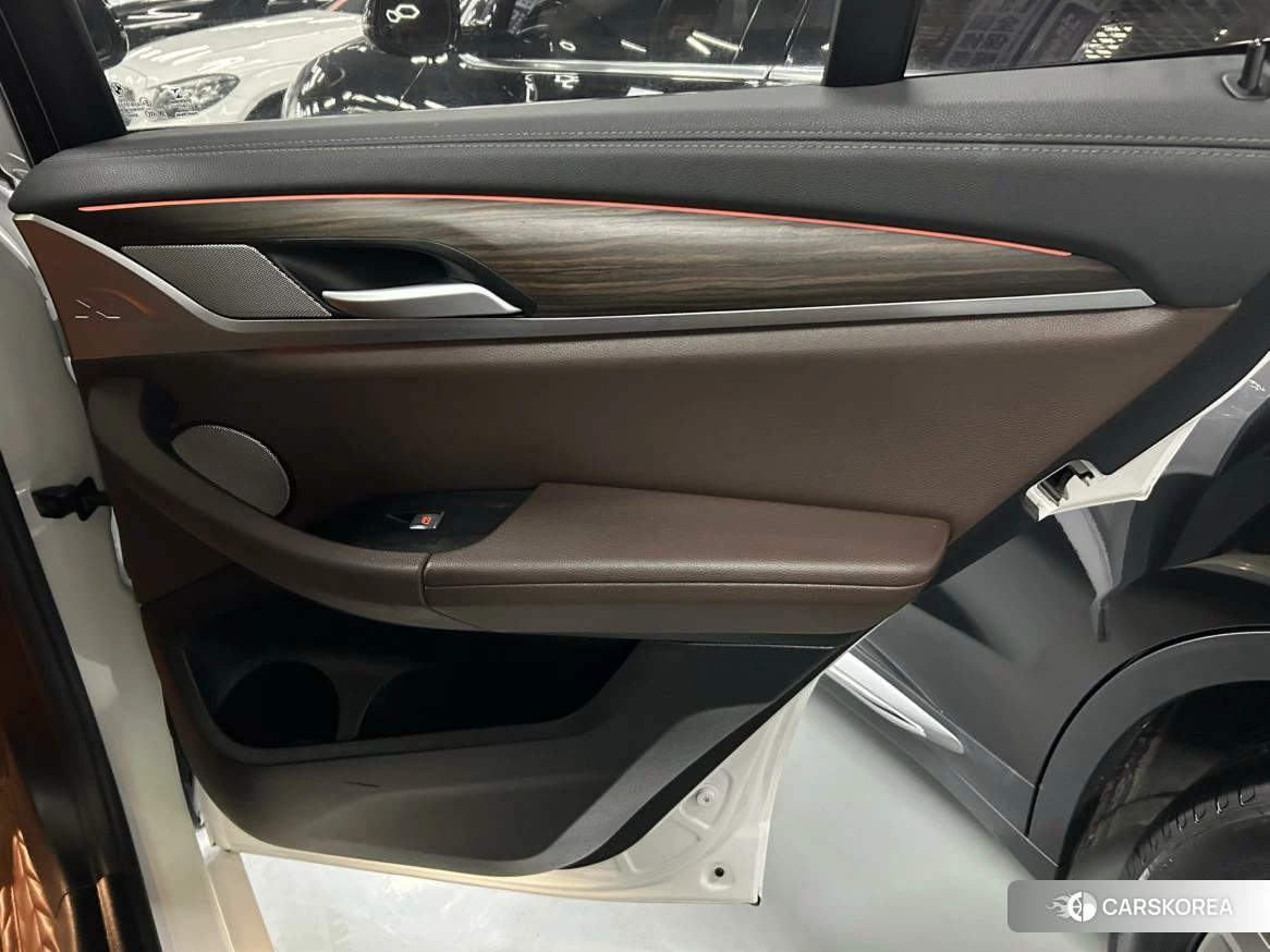 BMW X3 id 4453760 из Китая 10