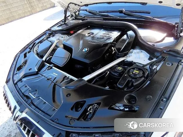 BMW 5 Series (G30) id 3640628 из Кореи 10