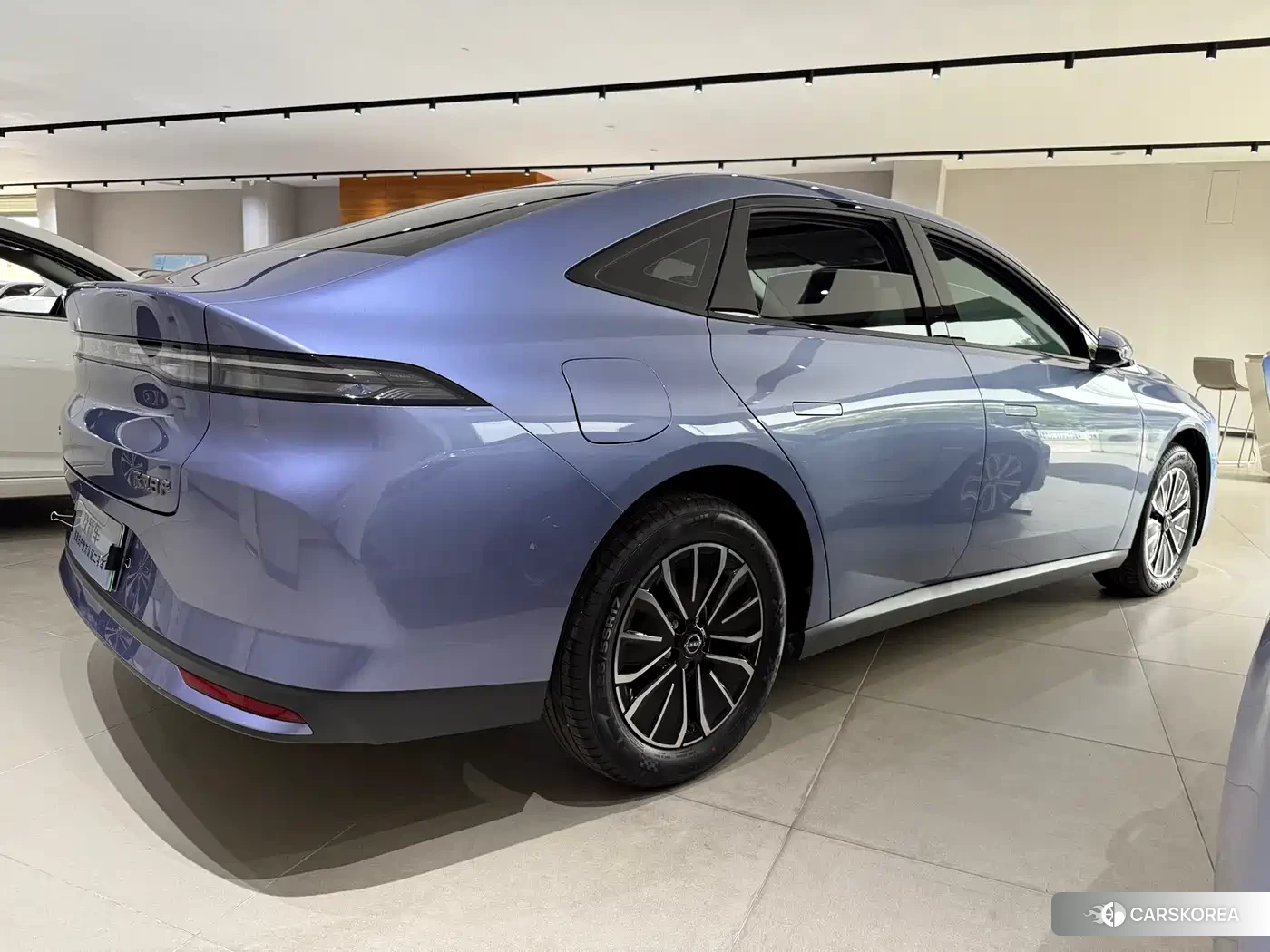 Nissan N6 id 4674302 из Китая 10