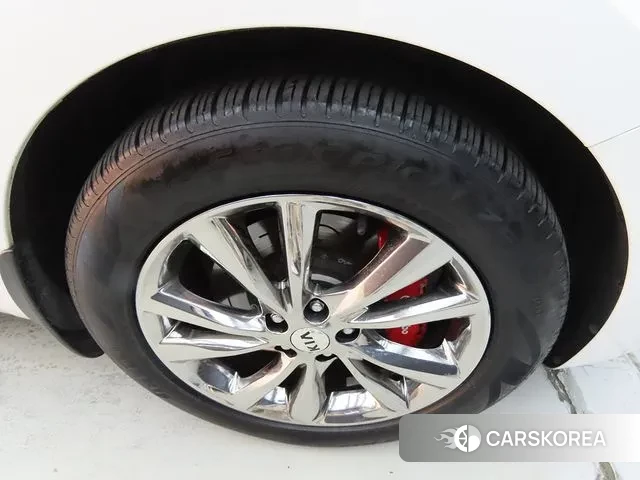 Kia The New Carnival id 2981362 из Кореи 10