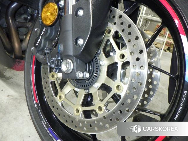 Honda CBR600RR id 3950011 из Японии 10