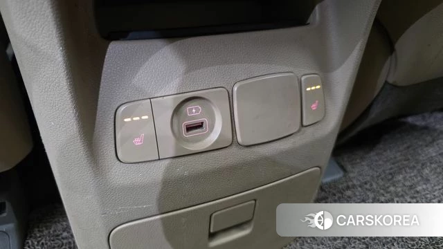 Kia The New Carnival id 4447558 из Кореи 10