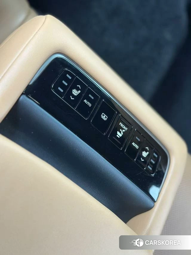 Lexus LS id 4300448 из Китая 10