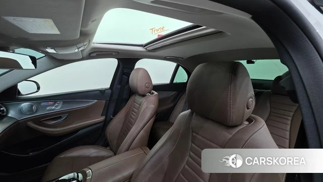 Mercedes-Benz E-Class W213 id 4188282 из Кореи 10