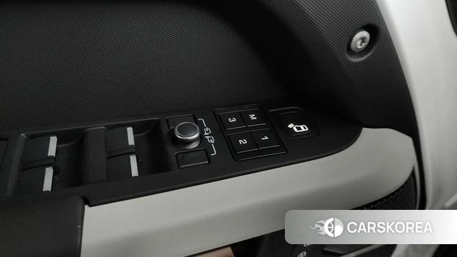 Land Rover Defender (L663) id 4603559 из Кореи 10