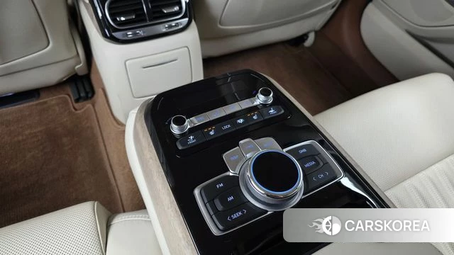 Genesis G90 id 4196678 из Кореи 10