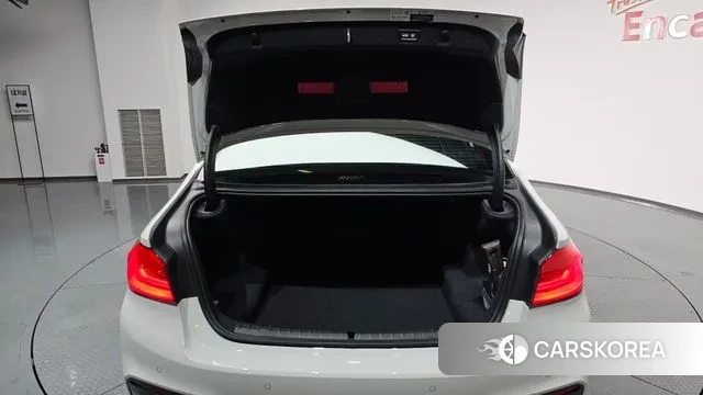 BMW 5 Series (G30) id 3243709 из Кореи 10