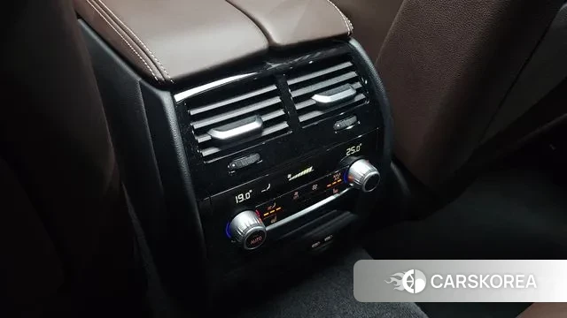 BMW 5 Series (G30) id 3401840 из Кореи 10