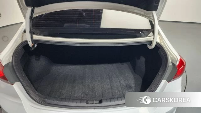 Hyundai Avante AD id 3796122 из Кореи 10