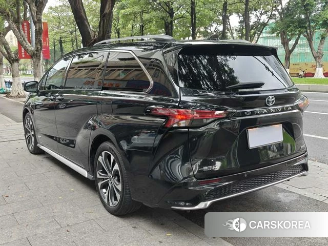 Toyota Grevia id 4290448 из Китая 10