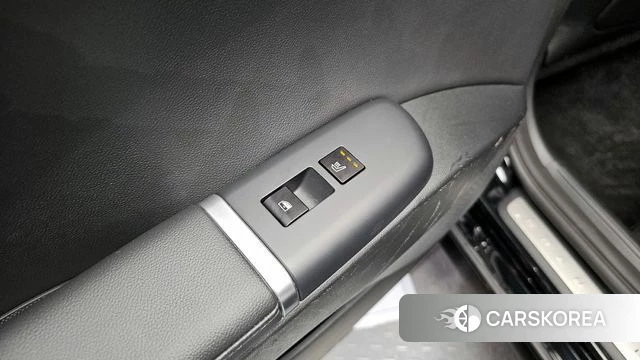 Hyundai Grandeur (GN7) id 4388625 из Кореи 10