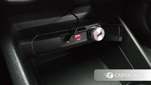 Kia Stonic id 4937218 из Кореи 10