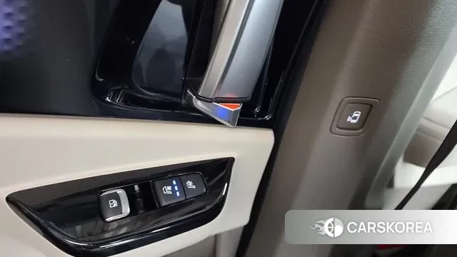 Kia Carnival 4th generation id 3300292 из Кореи 10