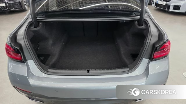 BMW 5 Series (G30) id 3953526 из Кореи 10