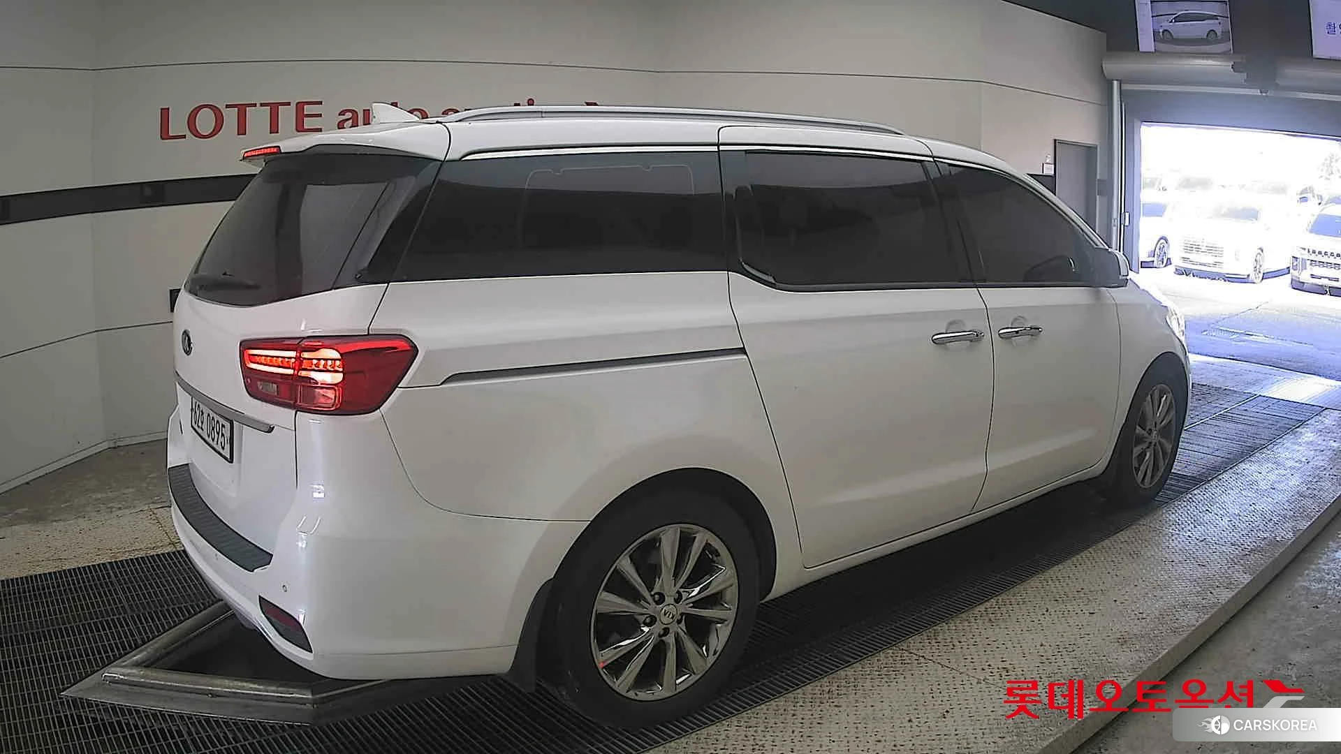 Kia Carnival id 4909152 из Кореи 10