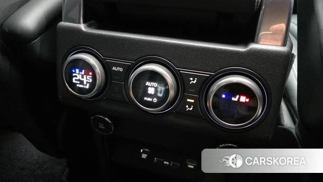 Land Rover Discovery 5 id 3886561 из Кореи 10