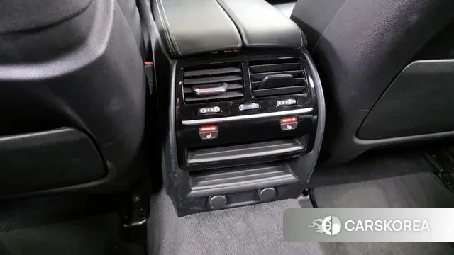 BMW 5 Series (G30) id 3413262 из Кореи 10