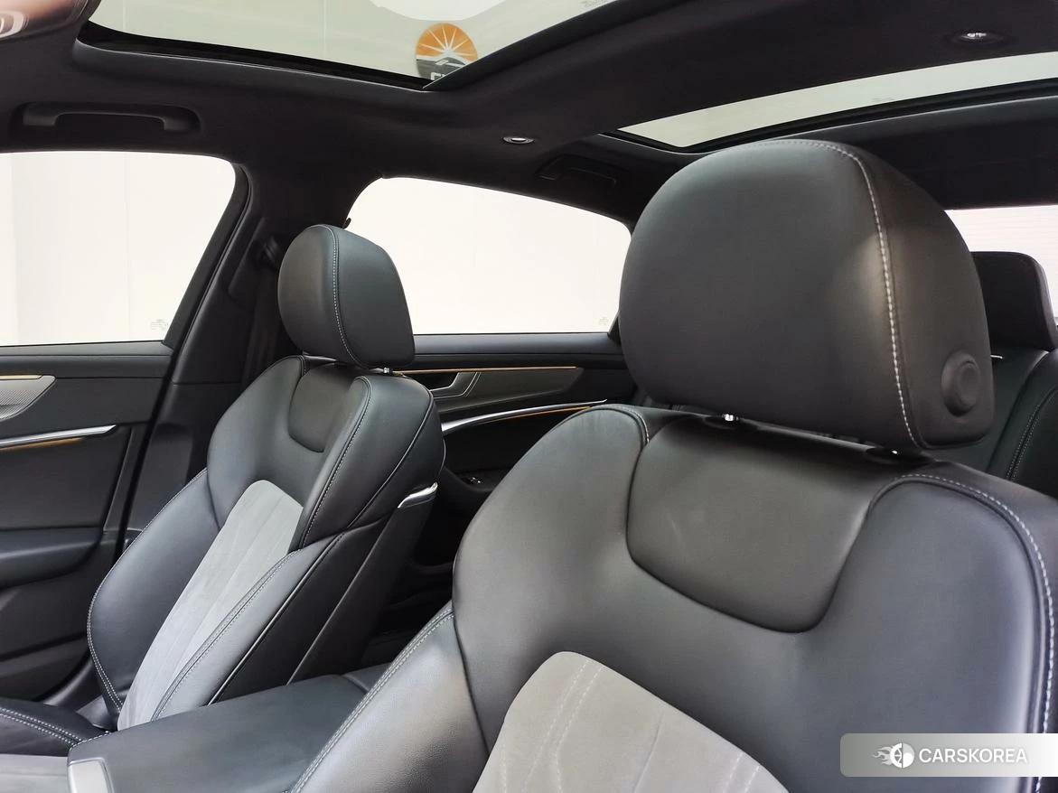 Audi A6L id 4467739 из Китая 10