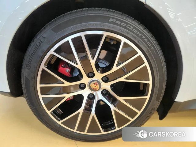 Porsche Taycan id 4383273 из Кореи 10