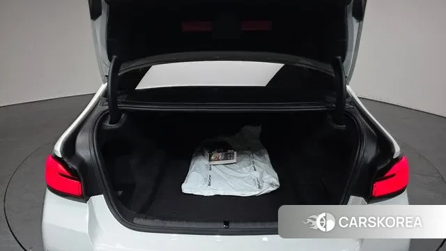 BMW 5 Series (G30) id 3712358 из Кореи 10