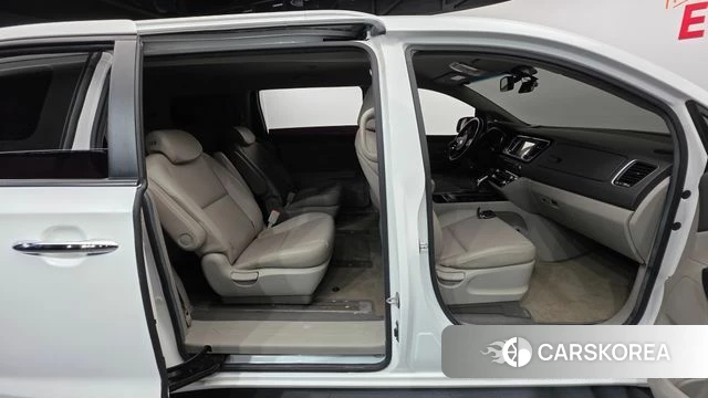 Kia All New Carnival id 3925203 из Кореи 10