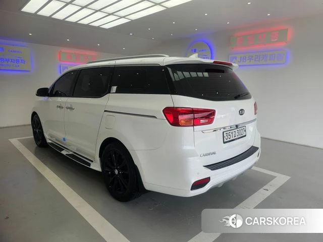 Kia The New Carnival id 4477005 из Кореи 10