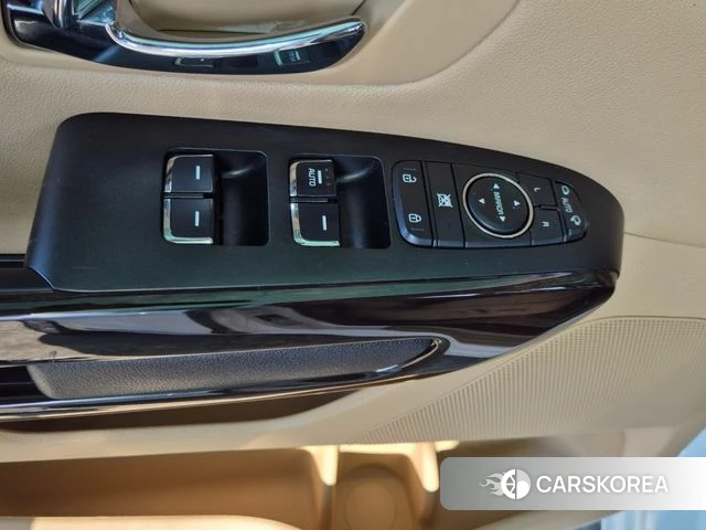 Kia The New Carnival id 4895596 из Кореи 10