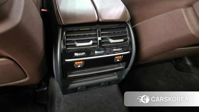 BMW 5 Series (G30) id 3796162 из Кореи 10