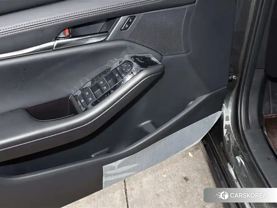 Mazda 3 id 4576813 из Китая 10