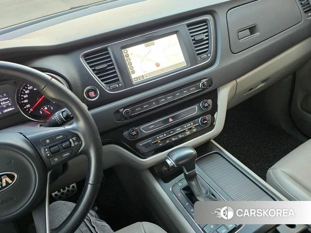 Kia All New Carnival id 4300611 из Кореи 10