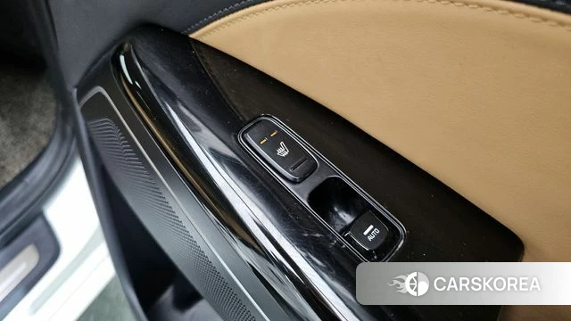 Kia K7 Premier Hybrid id 3935863 из Кореи 10