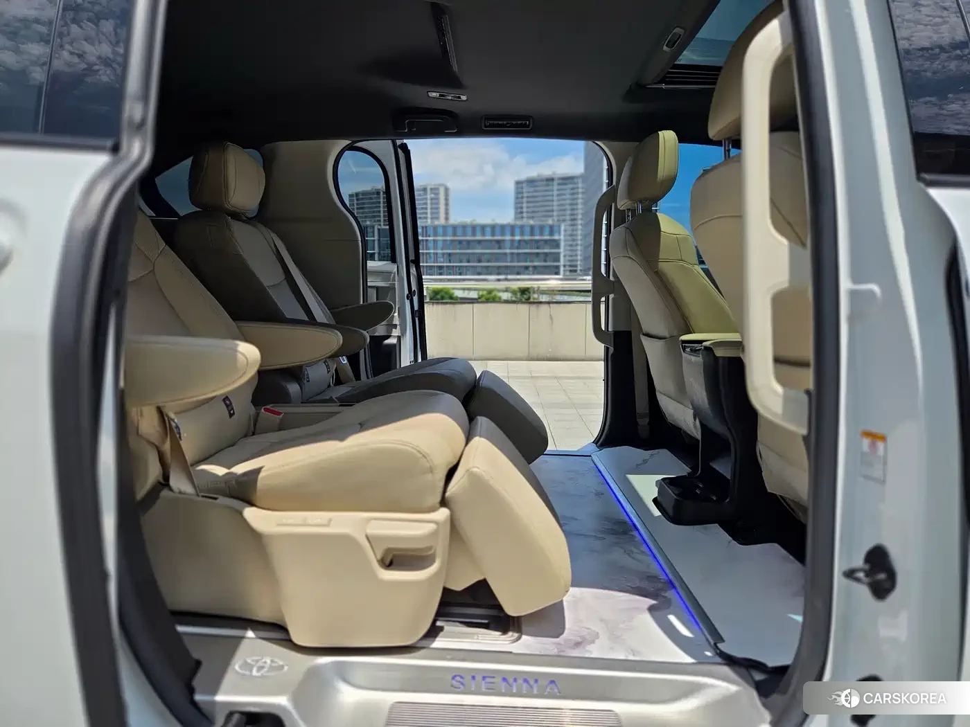 Toyota Sienna id 4622416 из Китая 10