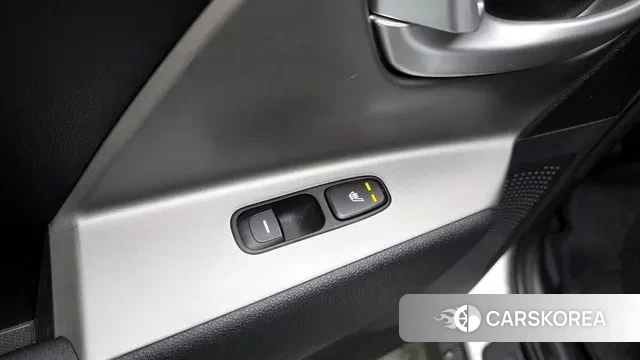 Kia Niro Plus id 3610838 из Кореи 10