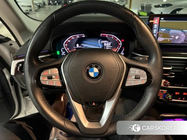 BMW 5 Series (G30) id 4608527 из Кореи 10