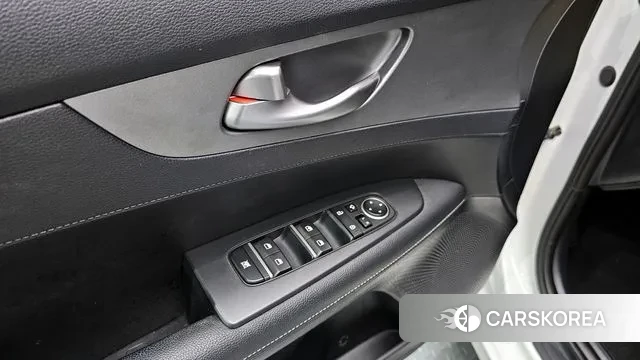 Kia Come New K3 id 3546957 из Кореи 10