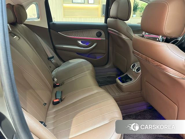 Mercedes-Benz E-class id 4182667 из Китая 10