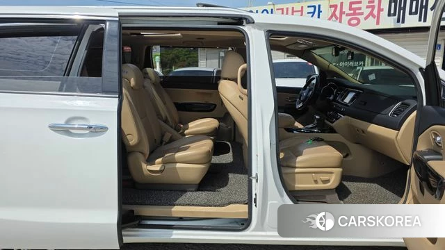 Kia The New Carnival id 4345633 из Кореи 10