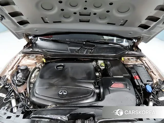 Infiniti Q30 id 3339455 из Кореи 10