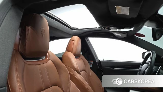 Maserati Ghibli id 4551555 из Кореи 10