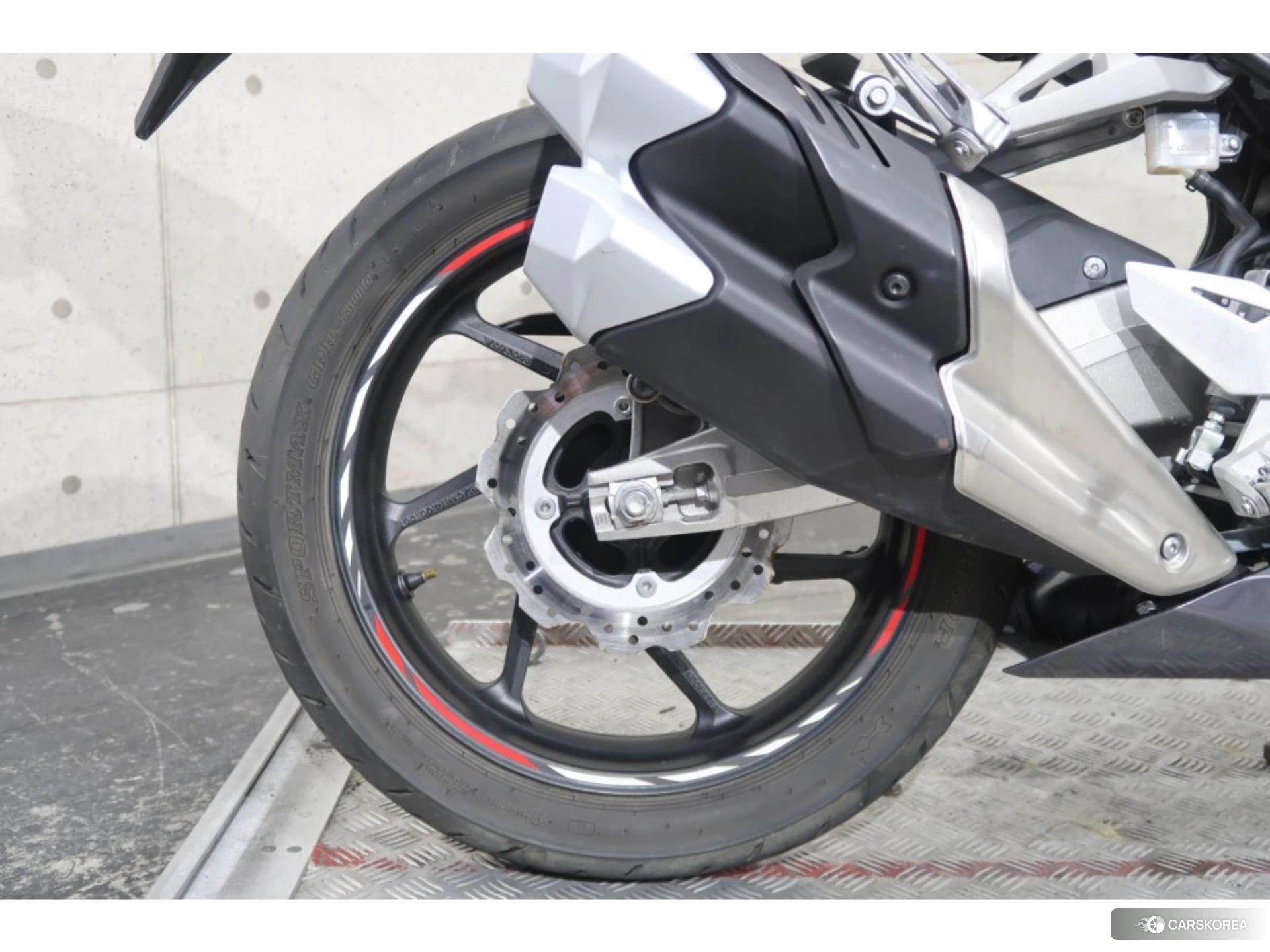 Honda CBR250RR id 4379985 из Японии 10