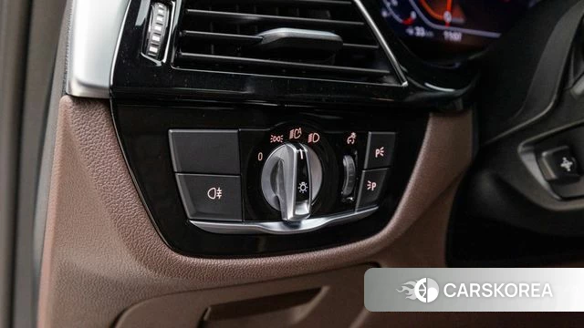 BMW 5 Series (G30) id 4835230 из Кореи 10