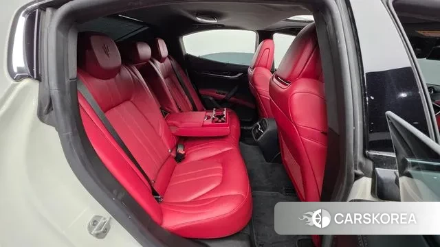 Maserati Ghibli id 2995506 из Кореи 10