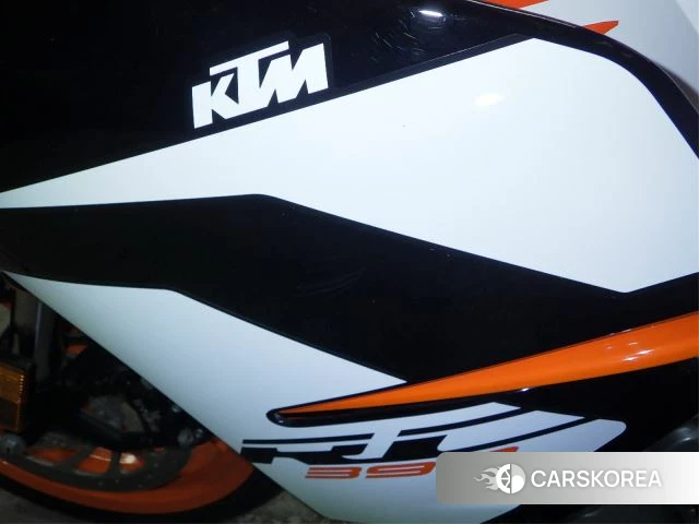 Проданный KTM RC 390 id 4199085 из Японии, фото 10