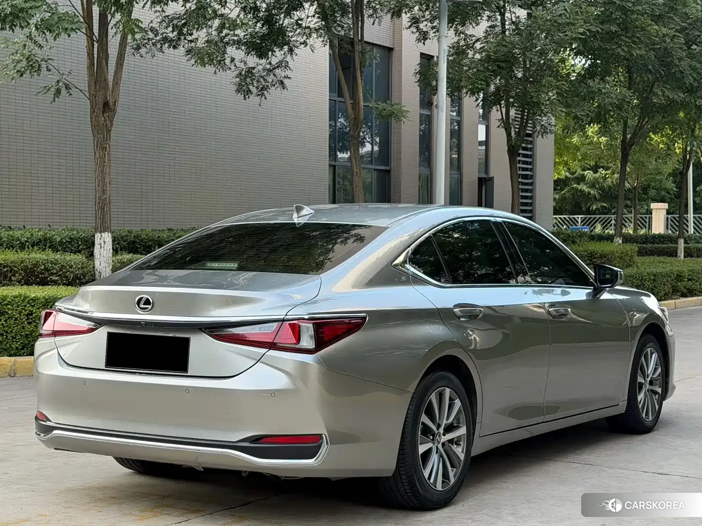 Lexus ES id 4576836 из Китая 10