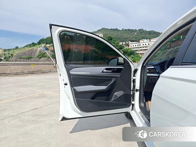 Volkswagen Lavida id 4253325 из Китая 10