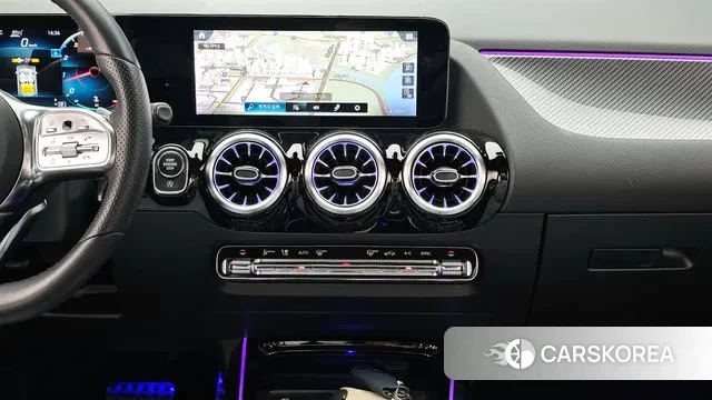 Mercedes-Benz GLA - Class H247 id 3654200 из Кореи 10