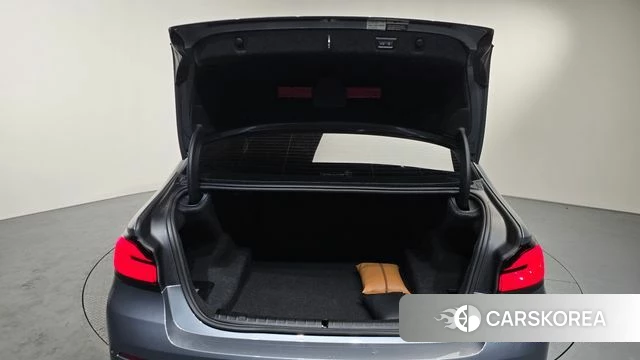 BMW 5 Series (G30) id 4591757 из Кореи 10