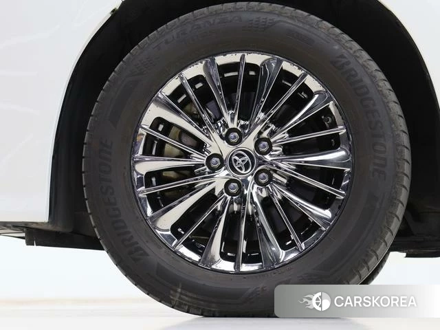 Toyota Elfa id 4299816 из Китая 10