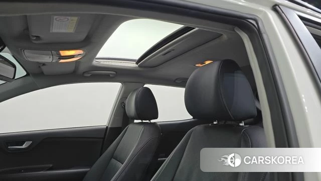 Kia Stonic id 3867073 из Кореи 10